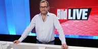 Julian Reichelt, bisher Chefredakteur «Bild», steht im Studio des TV-Senders «Bild»