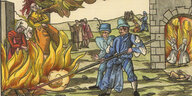 Auf einem alten Holzschnitt ist zu sehen, wie Männer Frauen auf Scheiterhaufen verbrennen