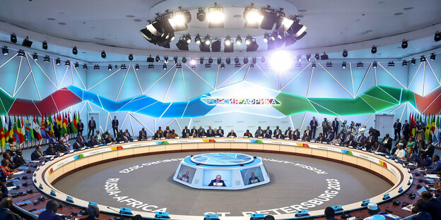 Russland Afrika Plenarsitzung Videoübertragung Gespräch Wladimir Putin