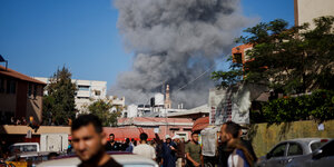 Rauch nach Explosion über dem Gazastreifen