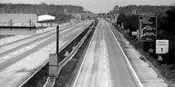 Eine leere Autobahn anno 1973