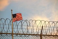 Trumps Aggression gegen Mi­gran­t*in­nen: Guantánamo soll Abschiebeknast werden