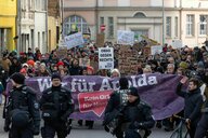 Protest gegen AfD-Nachwuchs: Buntes Bündnis gegen rechte Jugend