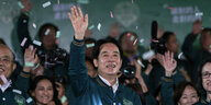 Taiwans neuer Präsident William Lai, im Hintergrund jubelnde Anhänger.