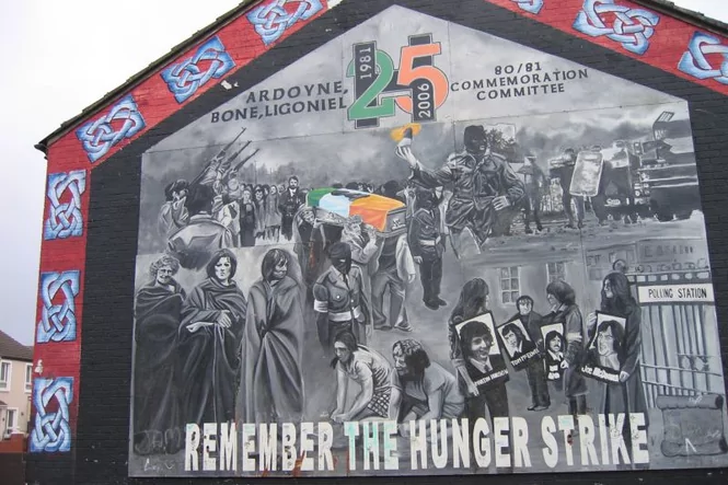 Ein Wandgemälde in Belfast zur Erinnerung an den Hungerstreik der IRA-Gefangenen 1981.
