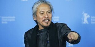 Der philippinische Regisseur Lav Diaz auf dem roten Teppich