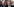 DIe „Cumhuriyet“-Reporter vor Pressevertretern nach ihrer Freilassung Ende Februar