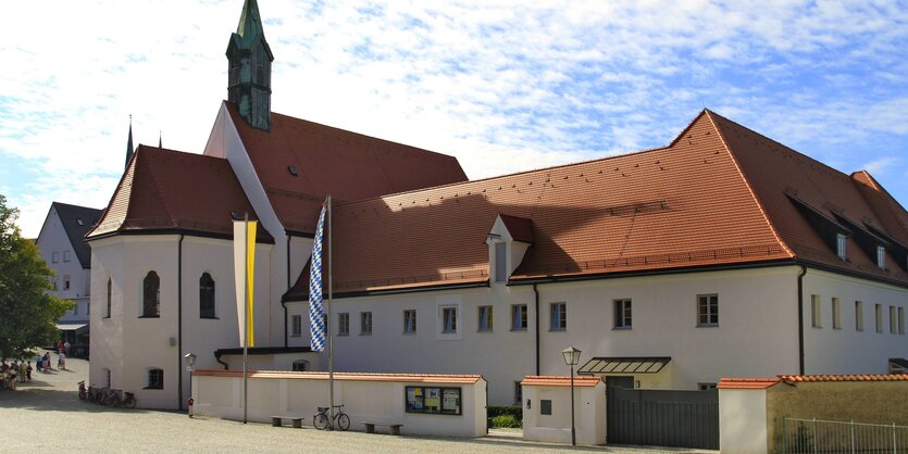 Foto eines Klosters, es liegt im oberbayrischen Altötting