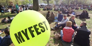 Besucher auf dem Myfest