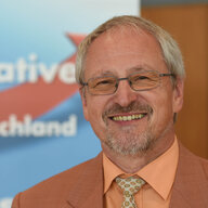 Bernd Grimmer. Bernd Grimmer.