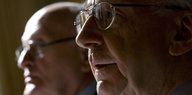 Ein Mann mit Brille im Profil fotografiert. Es ist Lothar Späth