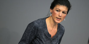 Sahra Wagenknecht redet im Bundestag