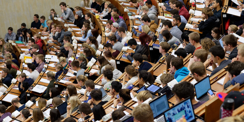 Studenten im Hörsaal