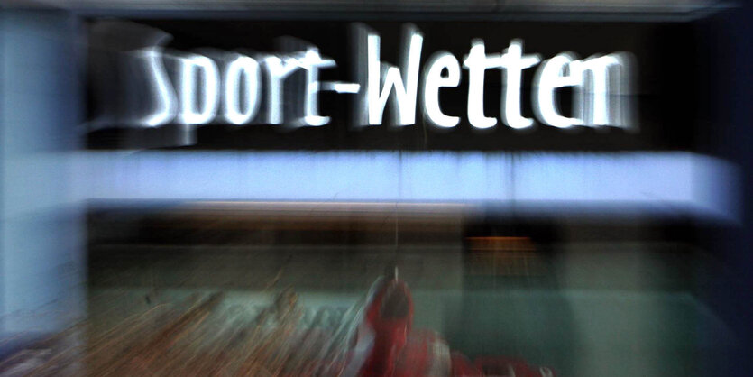 Der Schriftzug „Sport-Wetten“ in verzerrter Perspektive