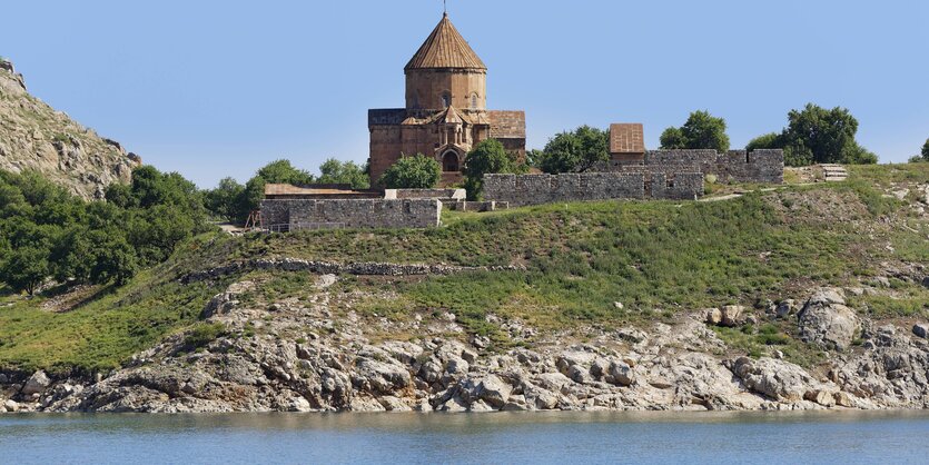 Kirche des Heiligen Kreuzes auf der Van-See-Insel Akdamar