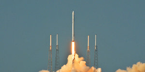 Raumfahrt: Fünf Raketen starteten