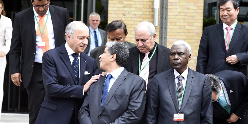 Laurent Fabius und andere Politiker in Paris 2015