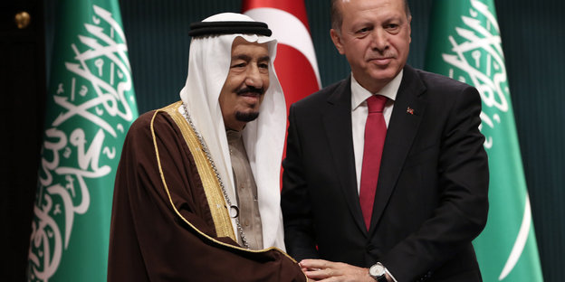 Zwei Männer, der saudische König Salman und Erdoğan