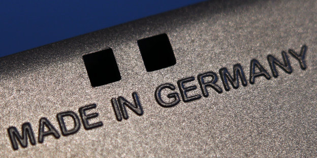 Schriftzug made in Germany auf der Rückseite eines Geräts