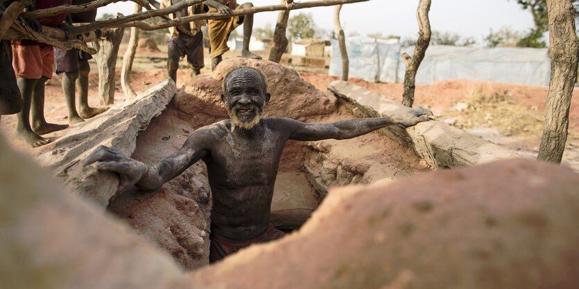 Mohames Ahmed aus al-Gharbia in den Nuba-Bergen der sudanesischen Provinz Süd-Kordofan kam am 25. Januar als Flüchtling nach Yida. Dort grub er sich ein Erdloch.