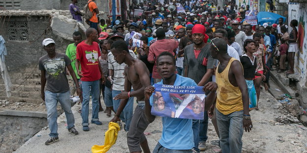 Unterstützer des Übergangspräsidenten Jocelerme Privert in Port-au-Prince