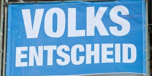 Volksentscheid-Plakat