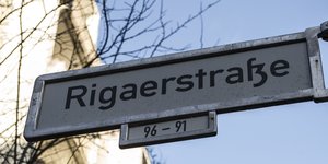 Straßenschild Rigaer Straße
