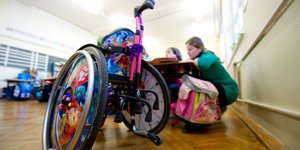 Rollstuhl in Schule