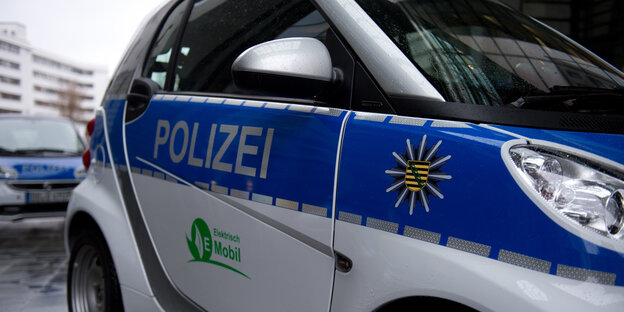 Ein Fahrzeug der sächsischen Polizei