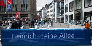 Der U-Bahnhof "Heinrich-Heine-Allee" in der Innenstadt von Düsseldorf