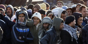 Flüchtlinge, vor allem aus Tunesien, auf der italienischen Insel Lampedusa