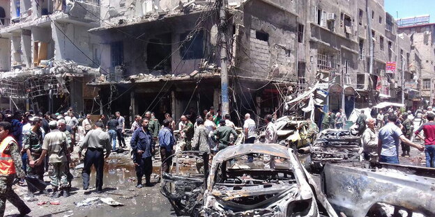 Bombenschäden in Damaskus. Ein völlig zerstörtes Haus.