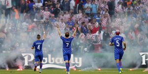 Die Kroatsichen Fans drehen durch