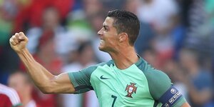 Ronaldo macht eine Faustgeste