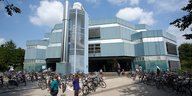 Außenansicht der Medizinischen Zentralbibliothek in Bonn