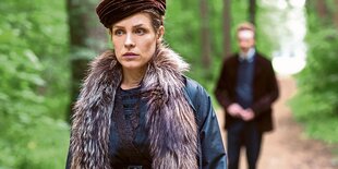 Filmszene aus Lou Andreas Salomé im Wald