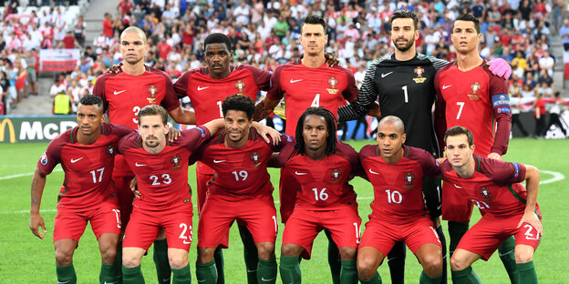 Portugals Mannschaftsfoto vor dem Spiel gegen Polen