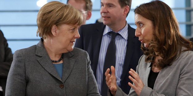 Aydan Özoguz im Gespräch mit Angela Merkel