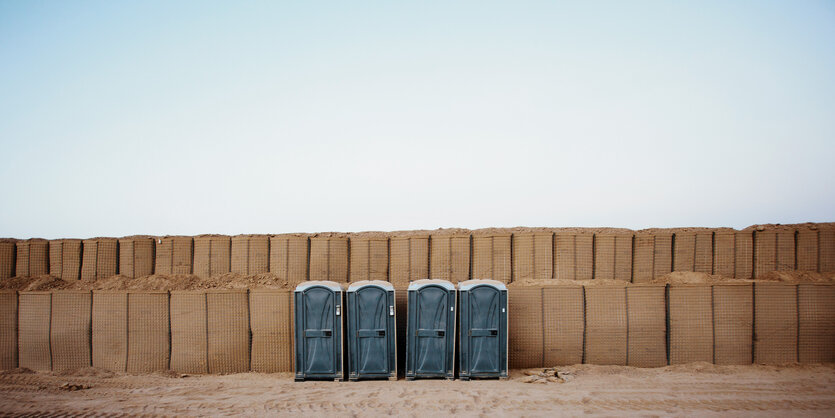 Vier Dixi-Toiletten