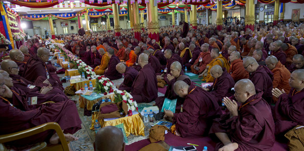 Viele Mönche