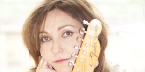 Eine Frau, Viv Albertine