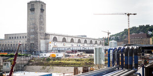 Baustelle an einem Bahnhof