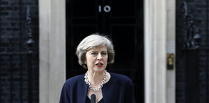 Die neue britische Pemierministerin Theresa May bei einer Pressekonferenz vor ihrem offiziellen Wohnsitz in London