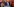 Donald Trump mit den Videobloggerinnen Diamond and Silk auf einem Podium