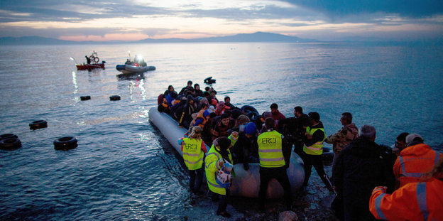 Flüchtlinge in einem Boot