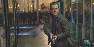 Matt Damon hält im Film 