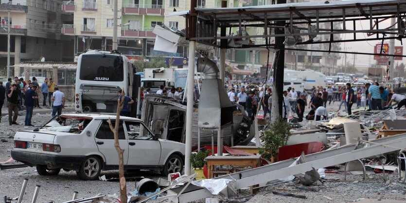 Zerstörungen nach einem Bombenanschlag