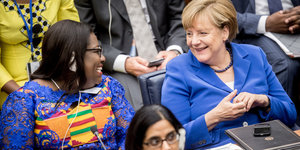 Merkel und eine Delegierte aus Ghana
