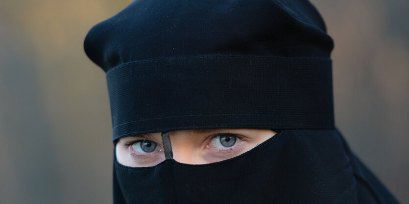 Frau mit Niqab