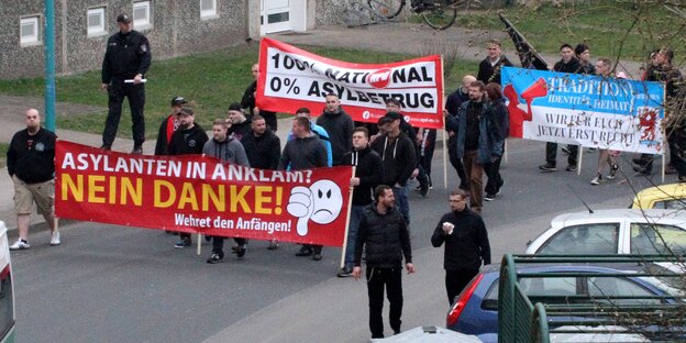 NPD-Demo zwischen Wohnhäusern